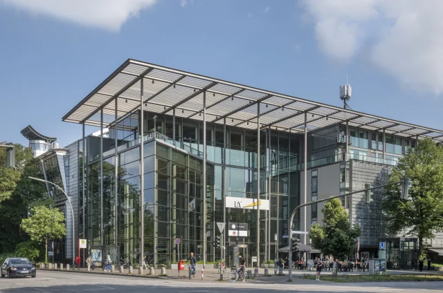 Alex wieder mit zwei Standorten in Hamburg vertreten