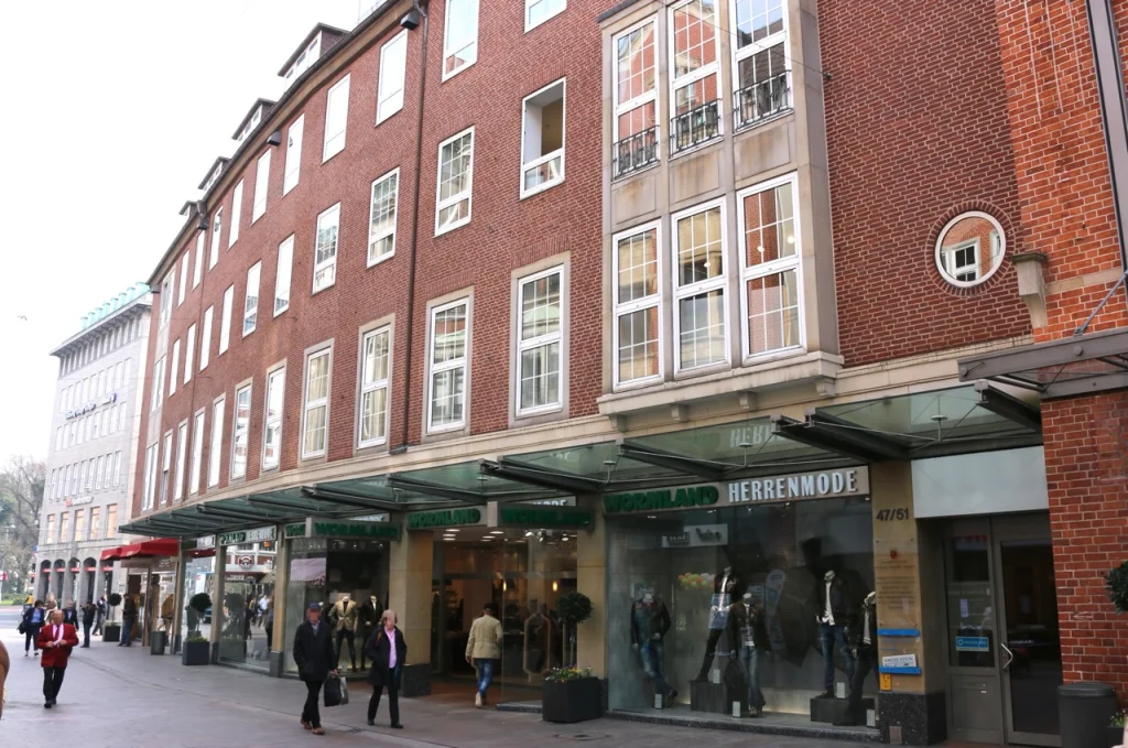 Douglas zieht in Bremen um