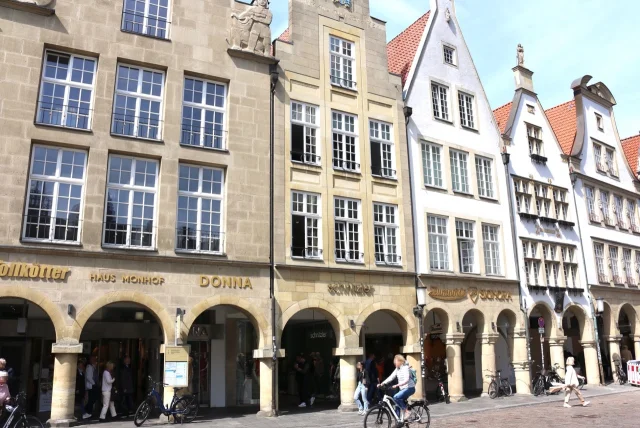 Münster: Zeit für Brot eröffnet am Prinzipalmarkt