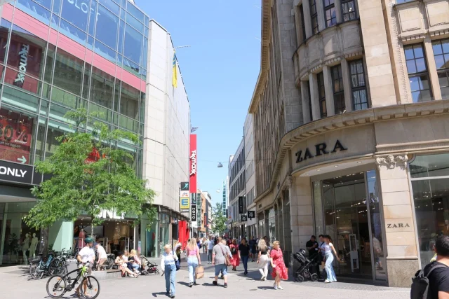 Stradivarius startet in Deutschland