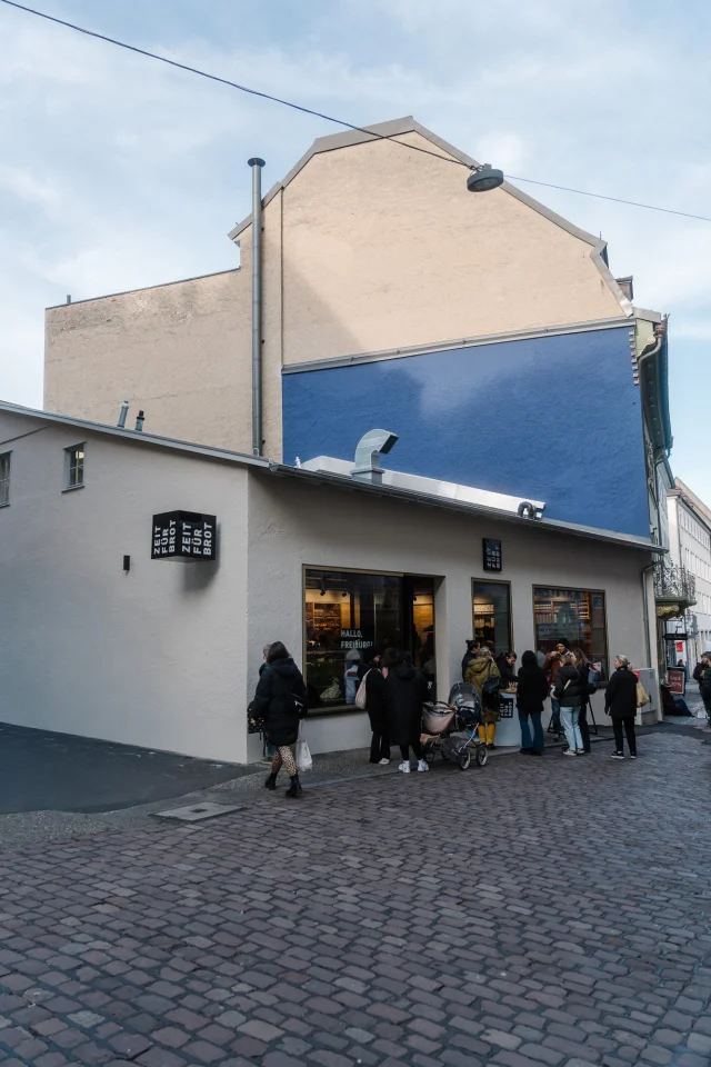 Zeit für Brot eröffnet am Freiburger Münsterplatz